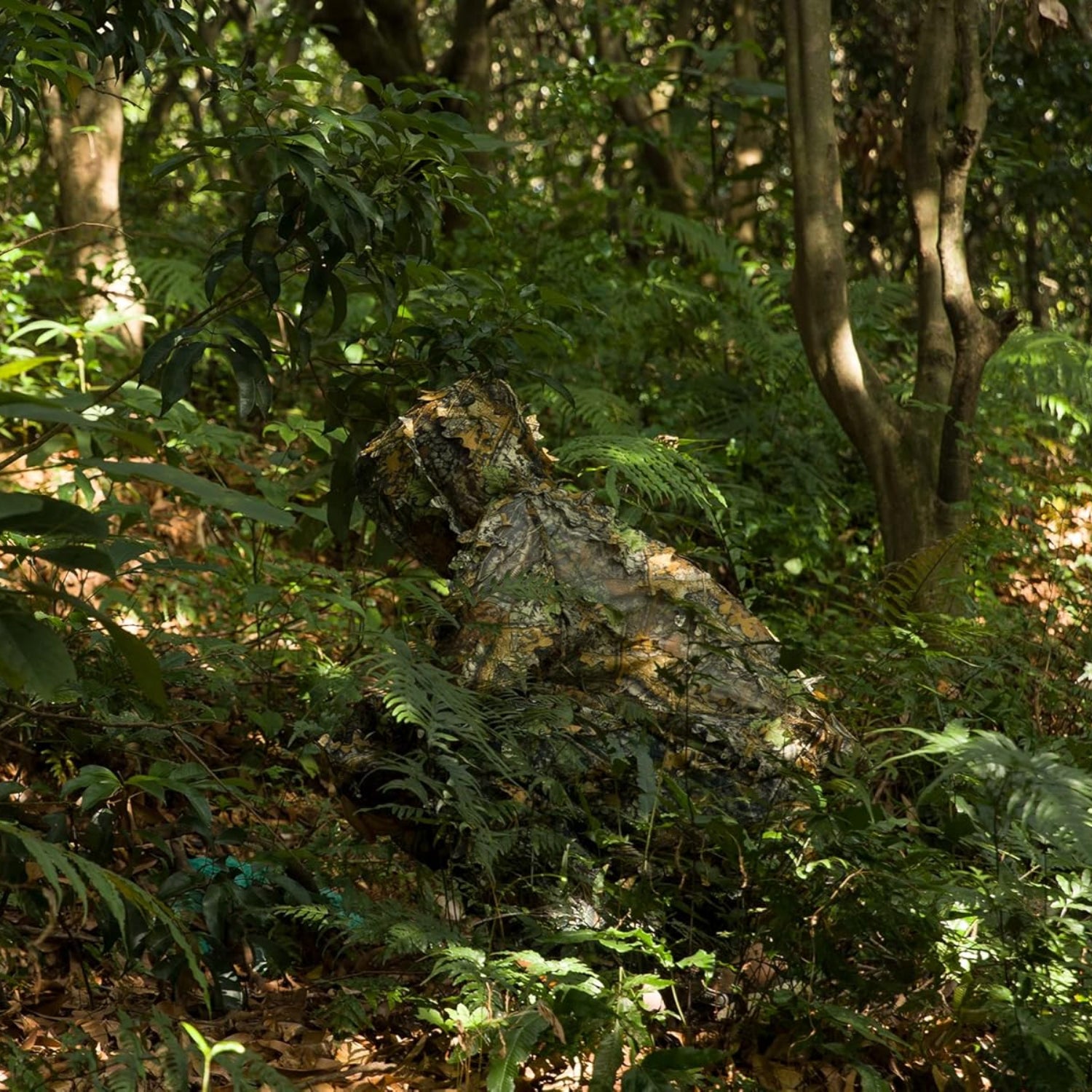 Ginsco Ghillie Suit with full face mask and gloves in 3D leafy camo, men’s XX-large outdoor camouflage hunting outfit