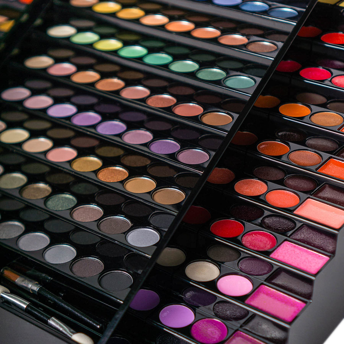 SHANY Elevated Essentials Makeup Set - SHANY Official Imagery - 8