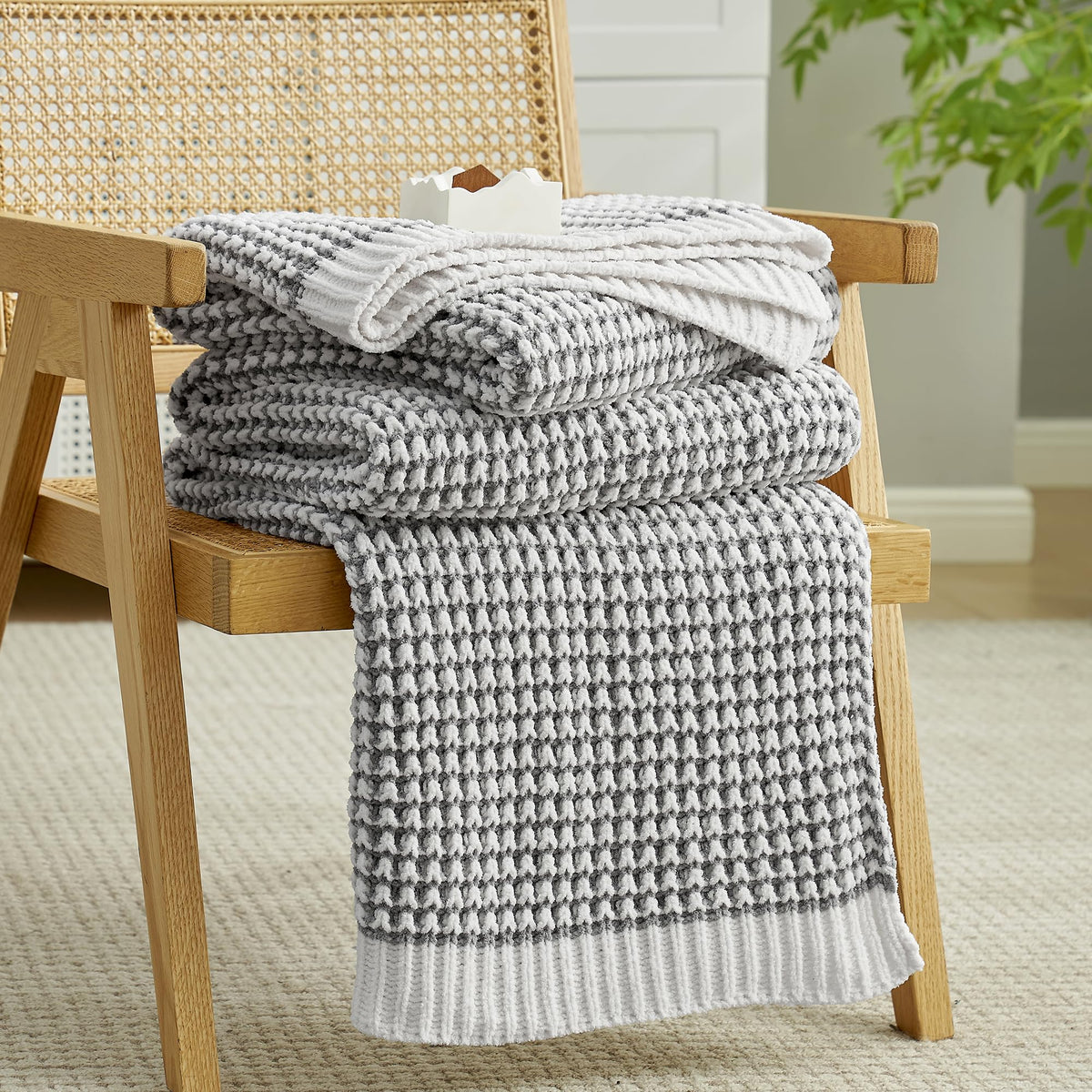 Am lie Home Chenille Knit Throw Blanket for Bed Decor Gray - Amélie Home Official Imagery - 1