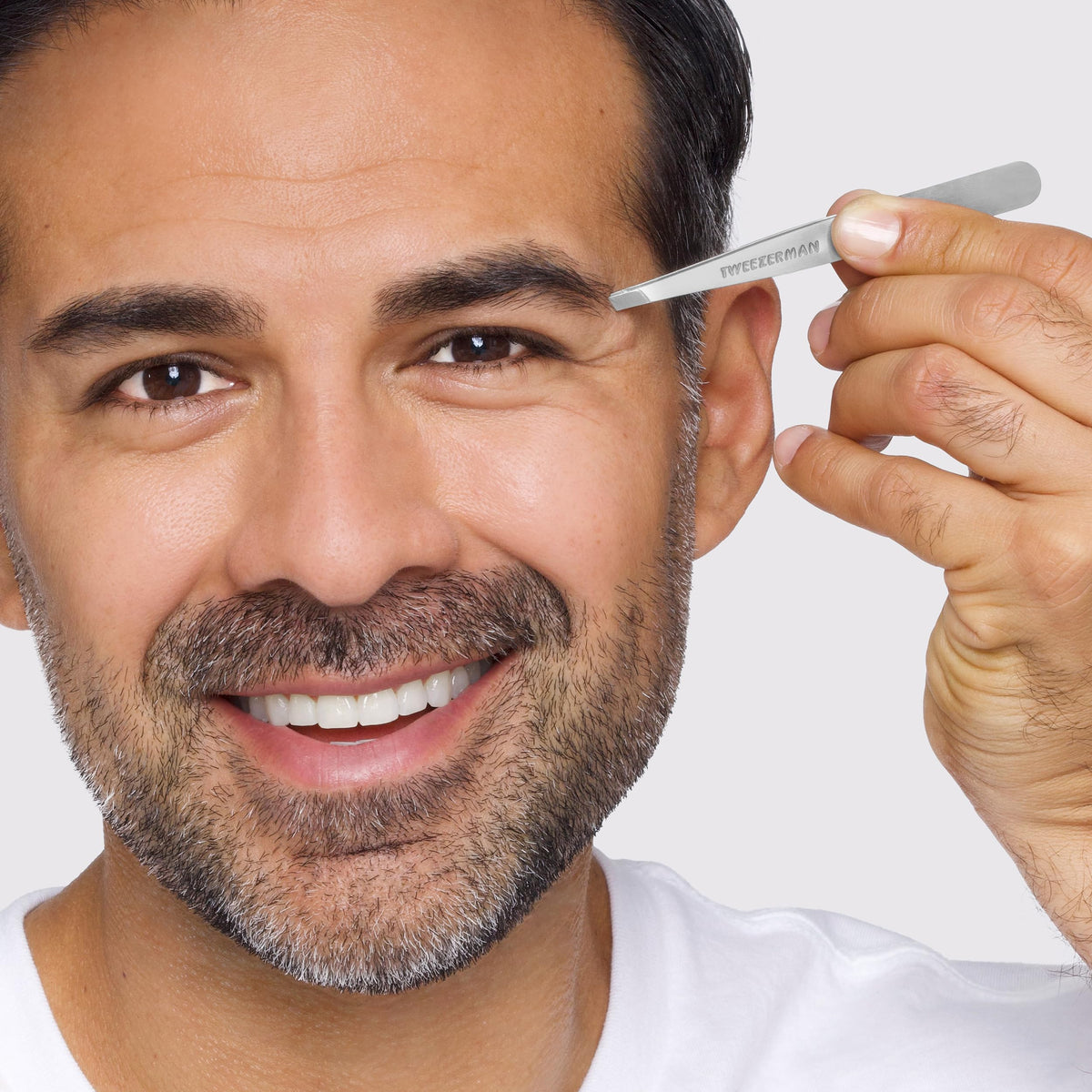 Tweezerman Stainless Steel Slant Tweezer for Eyebrows Silver - Tweezerman Official Imagery - 3