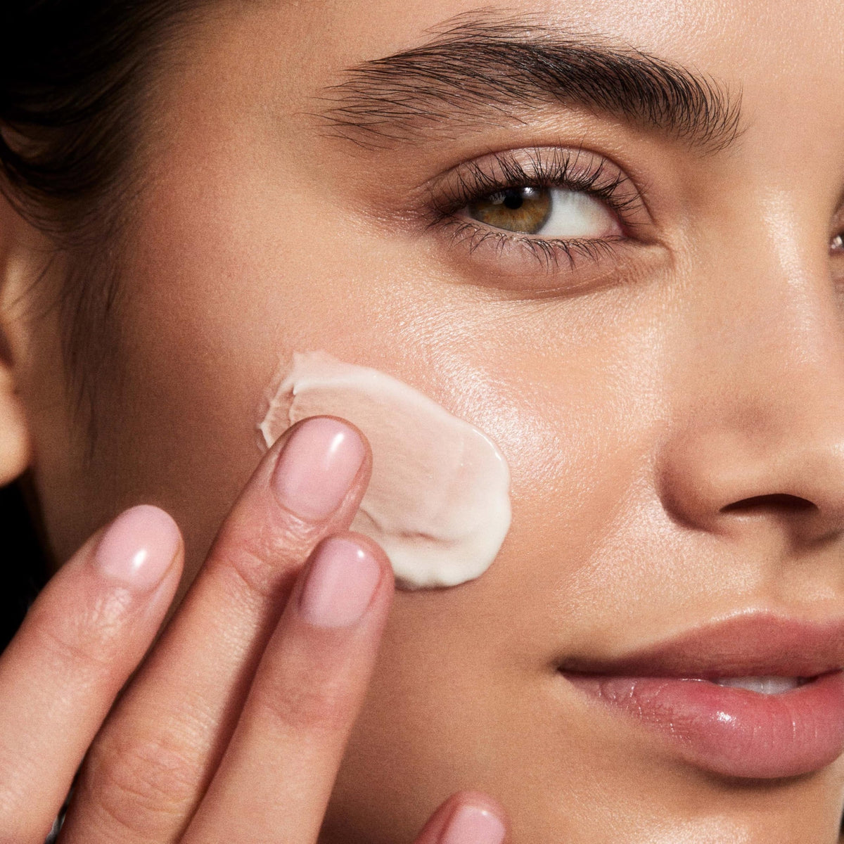 Provence Beauty Daydream Cr me Lightweight Face Moisturizer - Provence Beauty Official Imagery - 3