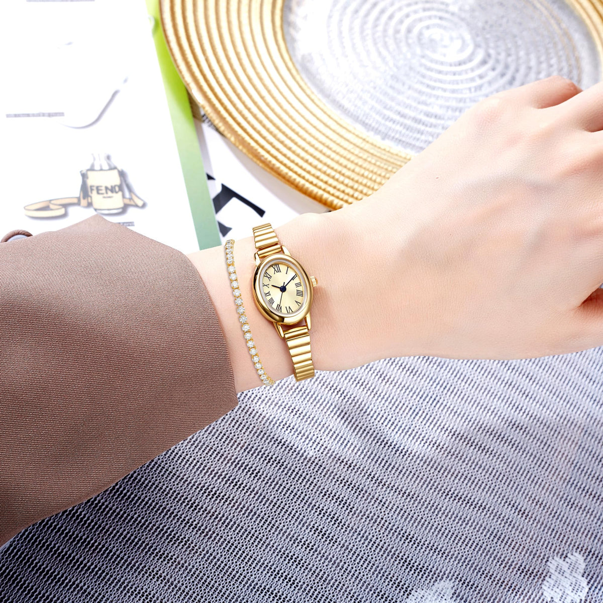 Gosasa Small Gold Watch for Women Oval Dial Expansion Band - Gosasa Official Imagery - 3
