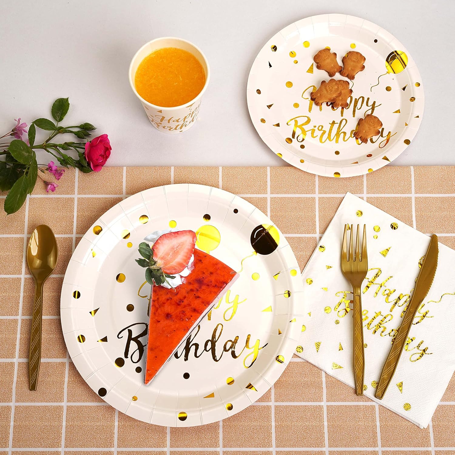 Set of 200 white and gold birthday party supplies for 25 guests, including disposable tableware and decorations by VYLURIXX