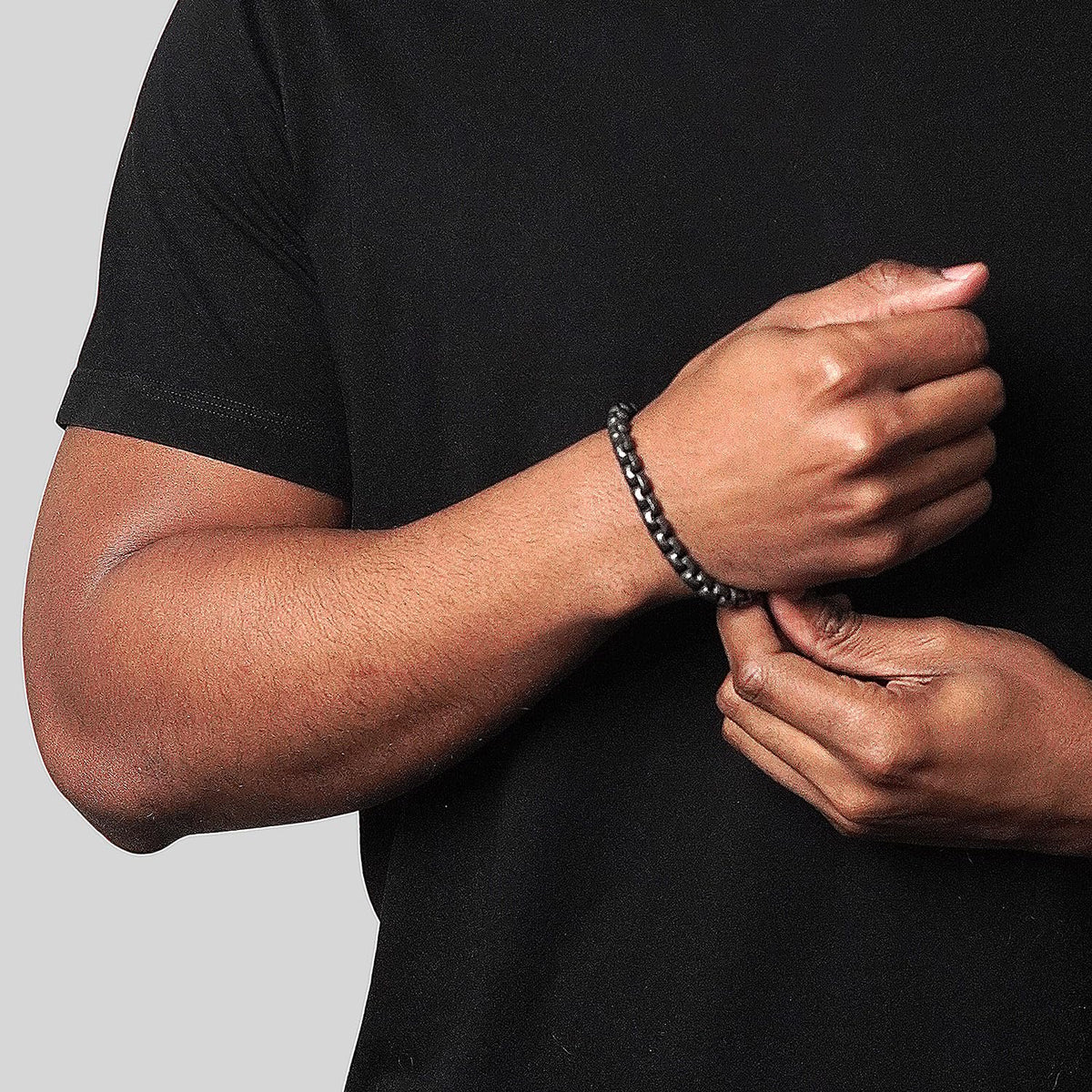 Invicta Jewelry Men s Polished Box Chain Steel Cuff Bracelet - Invicta Official Imagery - 5