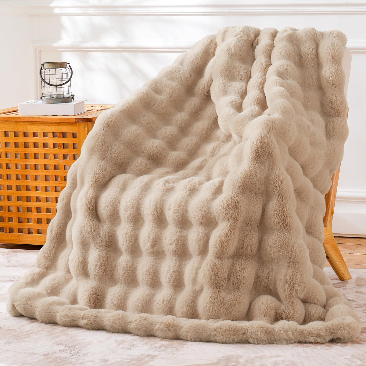 Faux Fur Throw Blanket for Couch - BENVWE Official Imagery - 1