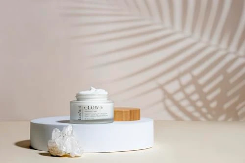 LUXYURI Glow E Moisturizing Cream with Vitamin E Lime Pearl